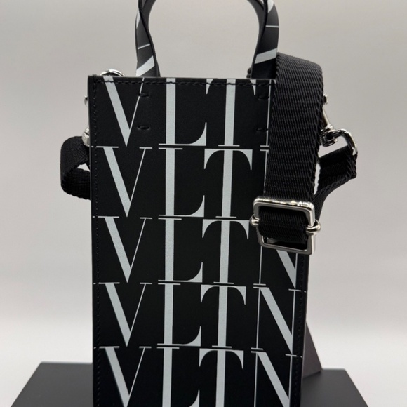 Valentino Garavani VLTN Collectible Mini Bag – Iconic Logo Print – Made in Italy - Picture 2 of 8